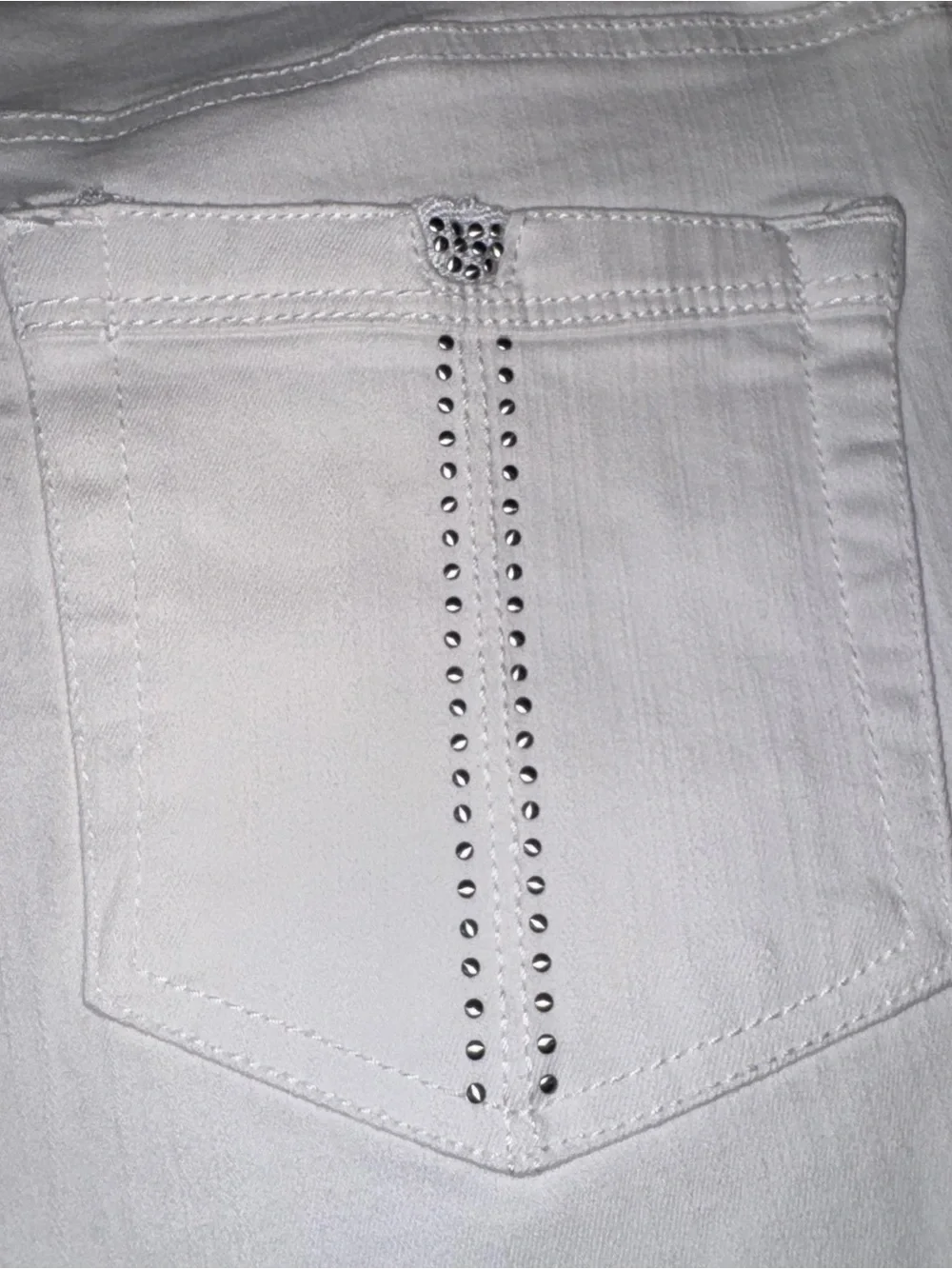 Bandolino White Denim bedazzled Shorts